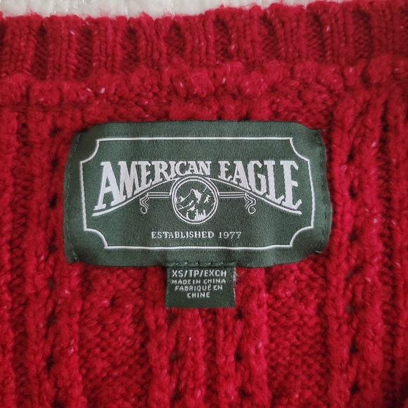 AE Cropped Button-Up Cardi Cable-Knit Red - Picture 3 of 10